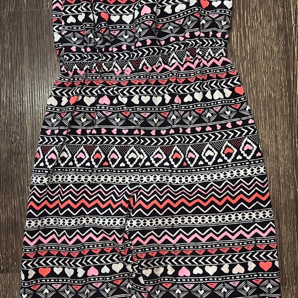 Faded Glory jumpsuit black, red, and pink Aztec and heart design size small - Picture 2 of 4